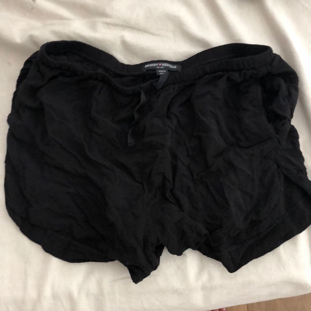 brandy melville eve shorts